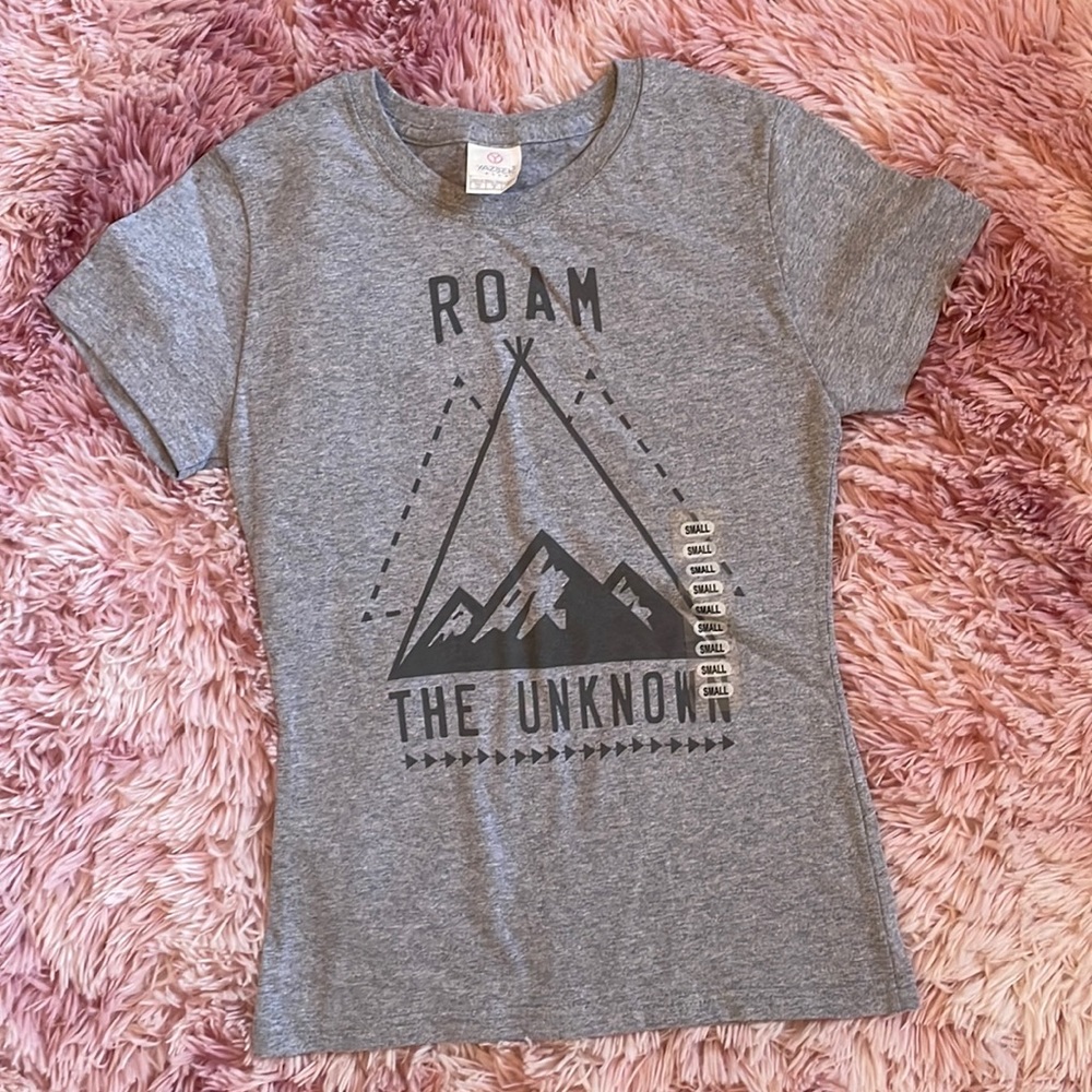 NWOT womens tshirt